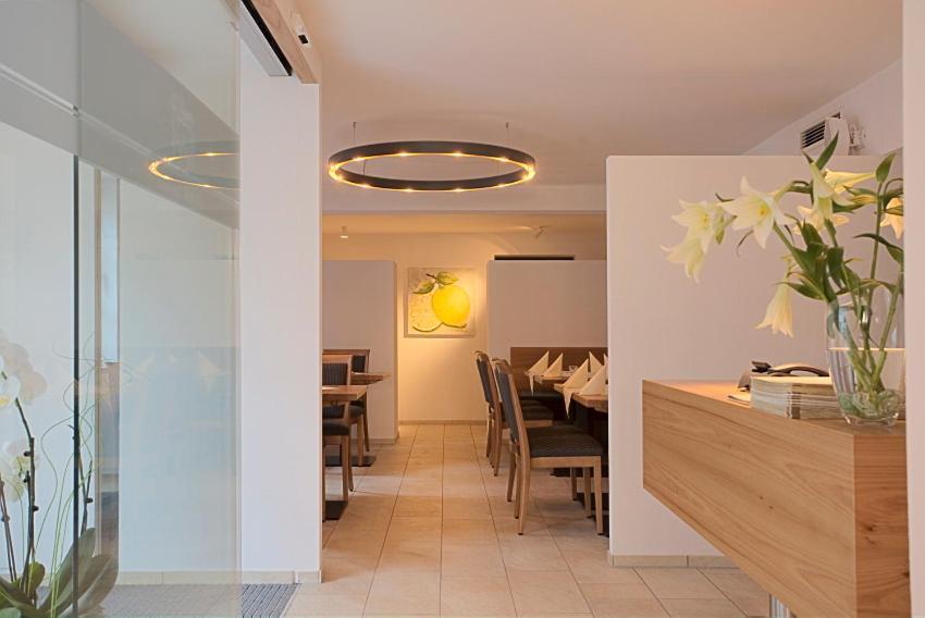 Hotel Restaurant Lamm Rosswag Vaihingen an der Enz Exterior photo